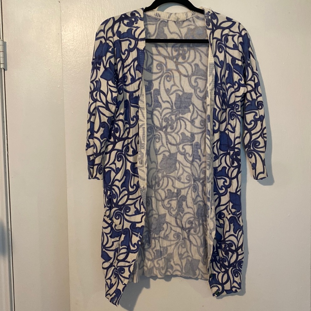 Blue and white cardigan. A little used.